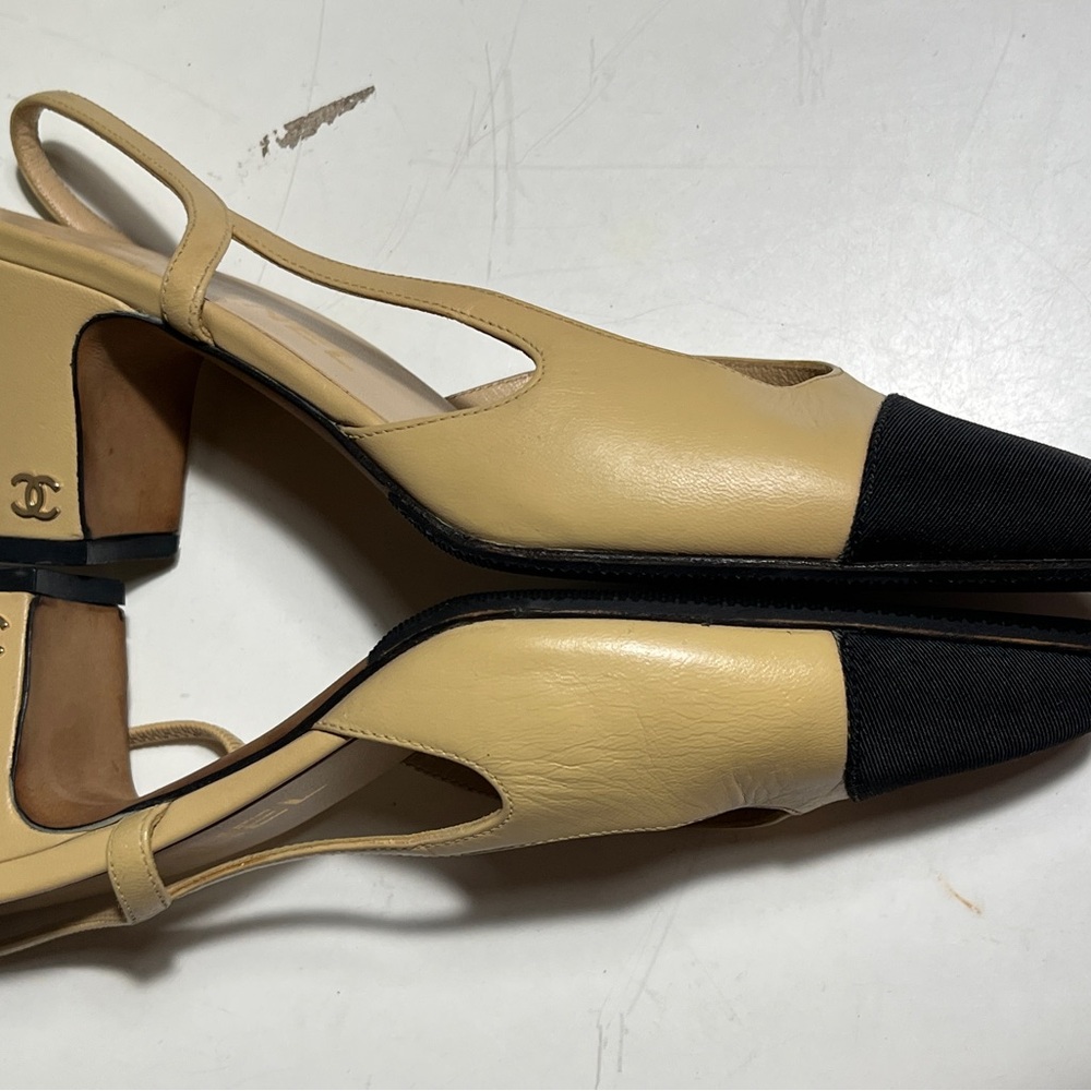 CHANEL Beige and Black Heels - Picture 6 of 12